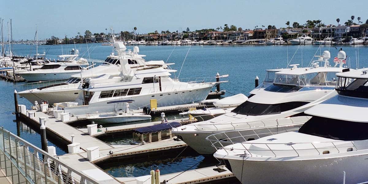 Dubai Yacht Rental Prices